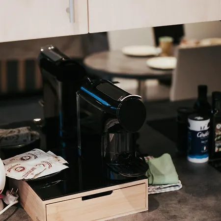 Avec Jardin, Ideal Pour Animaux - Floreal * Clermont-Ferrand